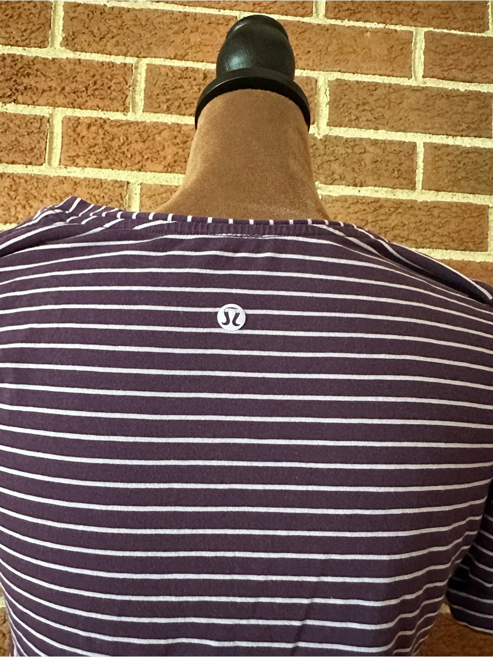 Lululemon Purple White Striped V-Neck Short Sleeve Women's T-Shirt, Size 4 - Picture 6 of 7